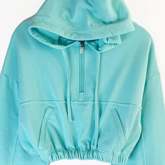 Women Top & Jogger Set Aqua Blue NWOT - Size S - Picture 5 of 13